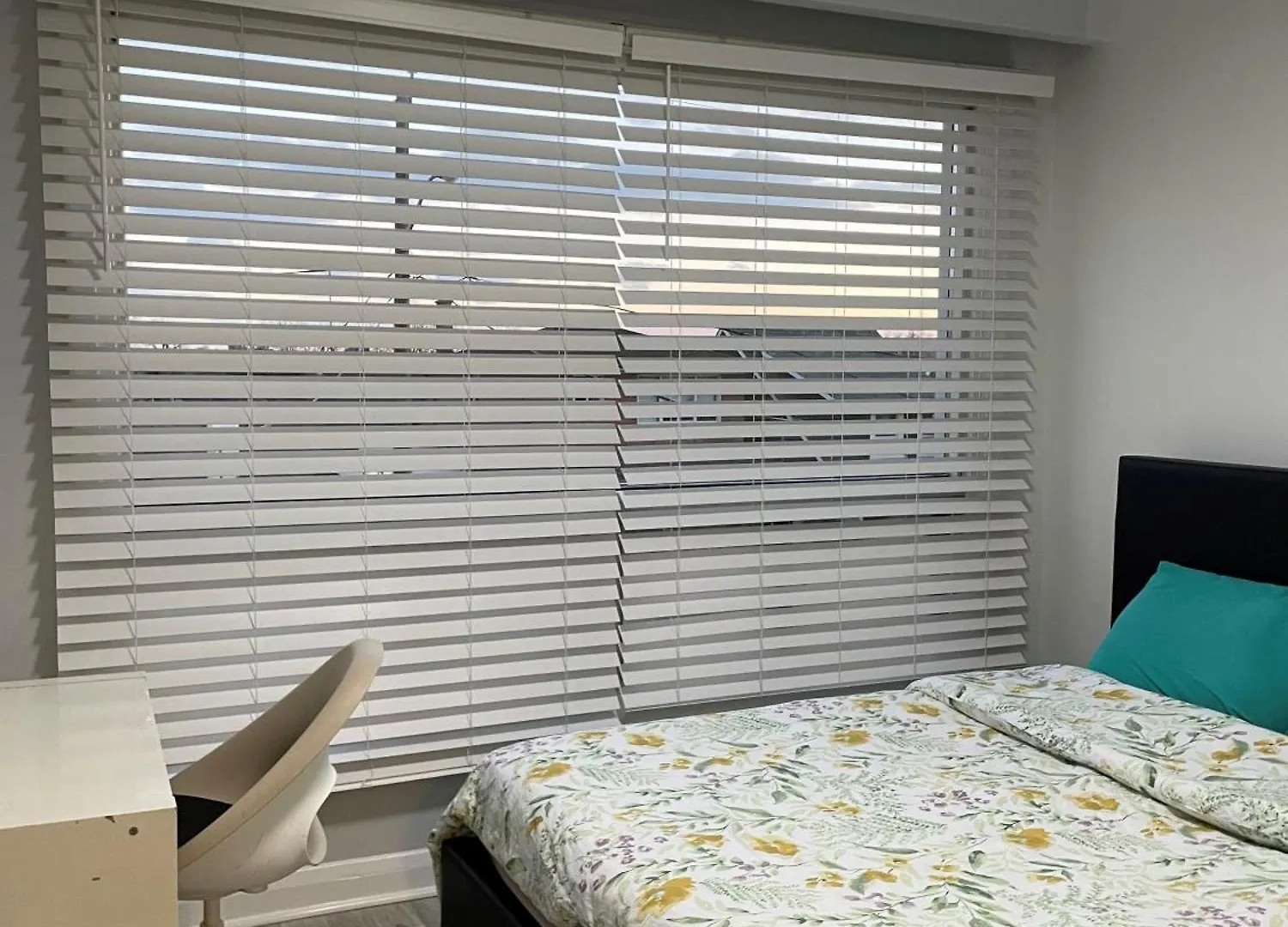Toronto Full Bed In A Room - Midtown Guest house