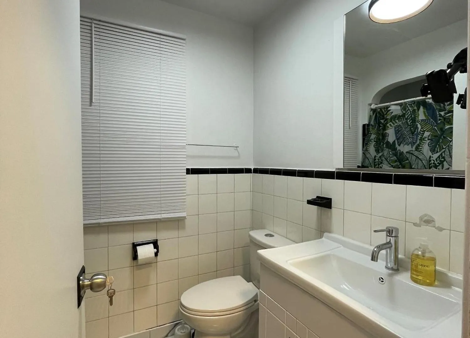 Guest house Toronto Full Bed In A Room - Midtown